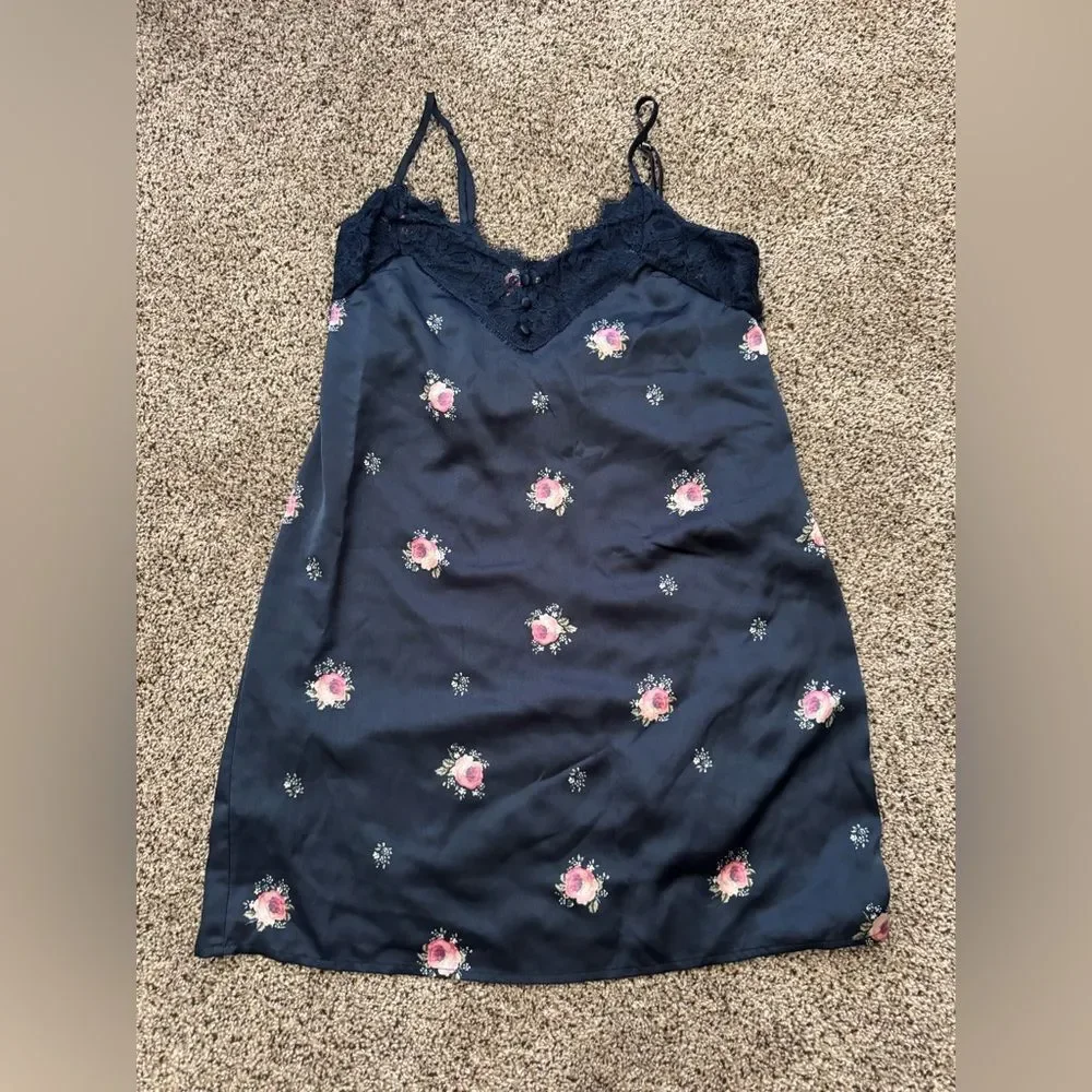 Abercrombie slip - Picture 1 of 5